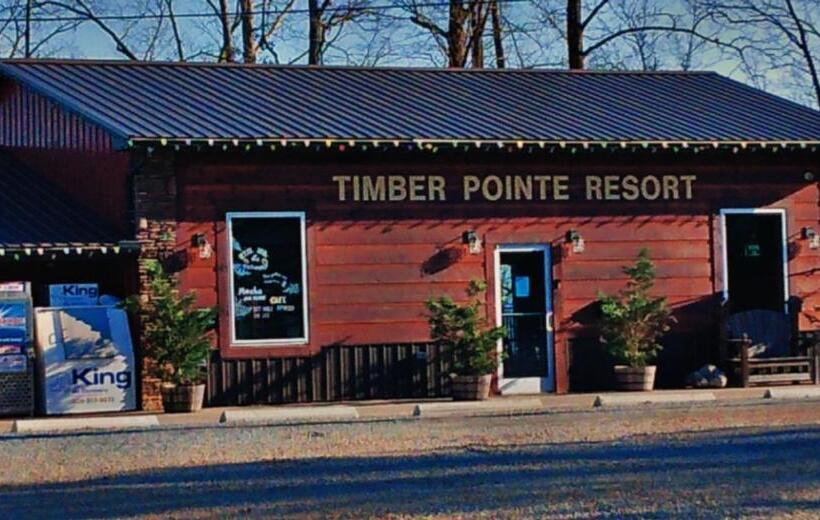 חדר סטנדרט נוף לבריכה, Timber Pointe Resort