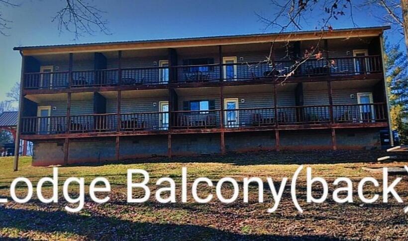 סוויטה עם מרפסת, Timber Pointe Resort