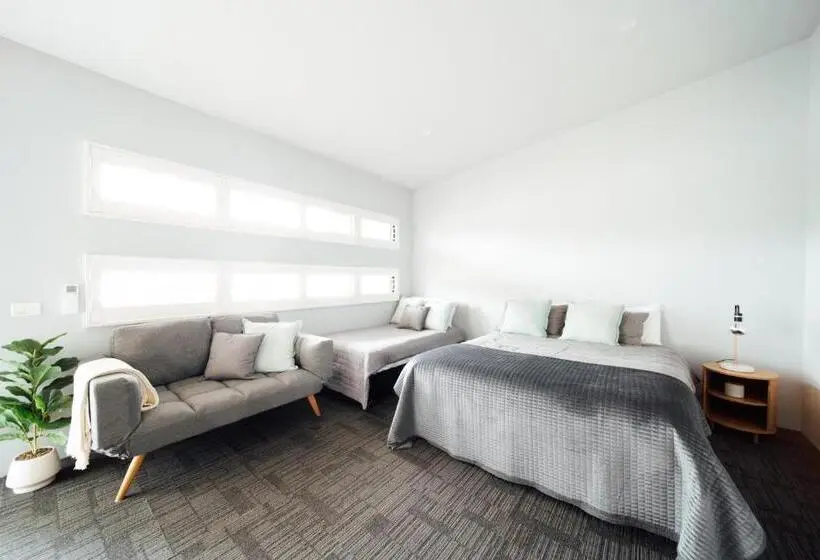 Standard-studio, Lakeview Hideaway
