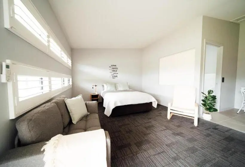 Standard-studio, Lakeview Hideaway