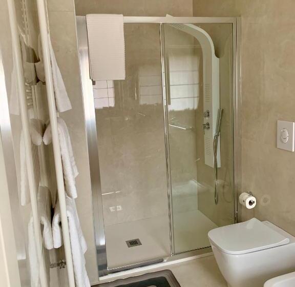 标准间, Anna House