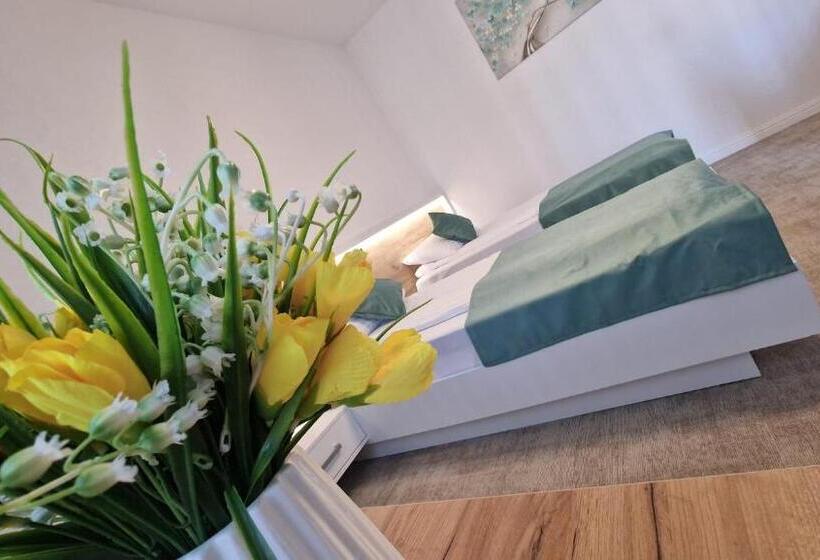 اتاق استاندارد, La Chambre