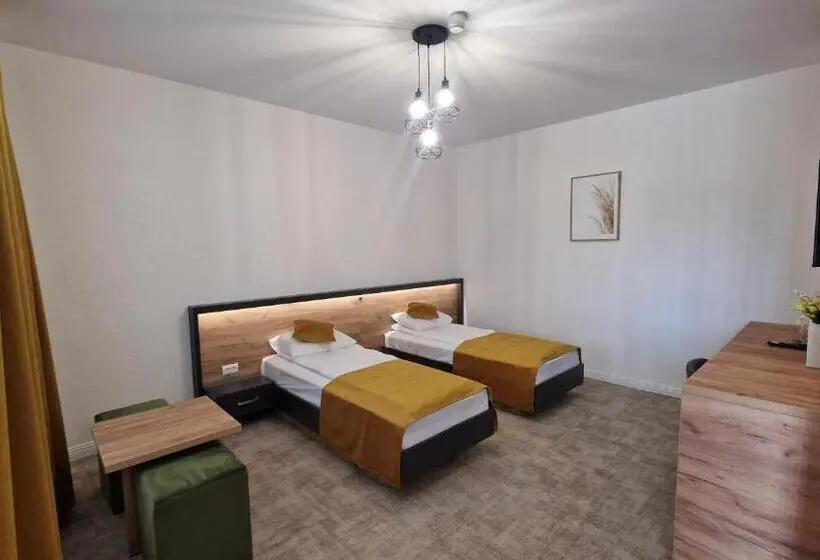 スタンダードルーム, La Chambre