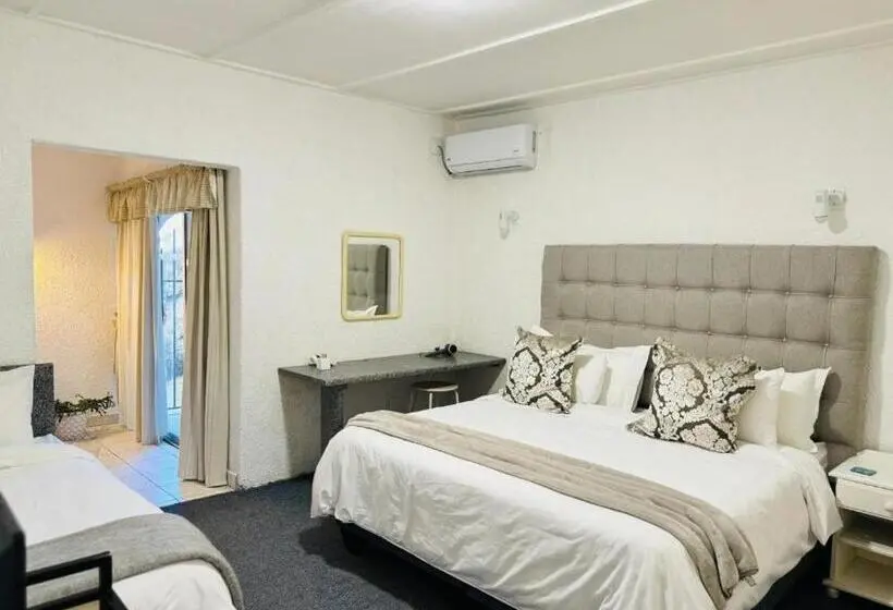 Standard Kolmen Hengen Huone, Room In Chalet   Busa House   Triple Room