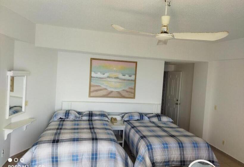 חדר סטנדרט עם מרפסת, Playa Dorada Condominio Torres Gemelas