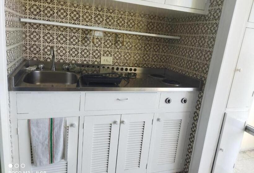 חדר סטנדרט עם מרפסת, Playa Dorada Condominio Torres Gemelas