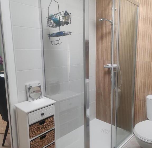 スタンダードルーム, Chez Peggy