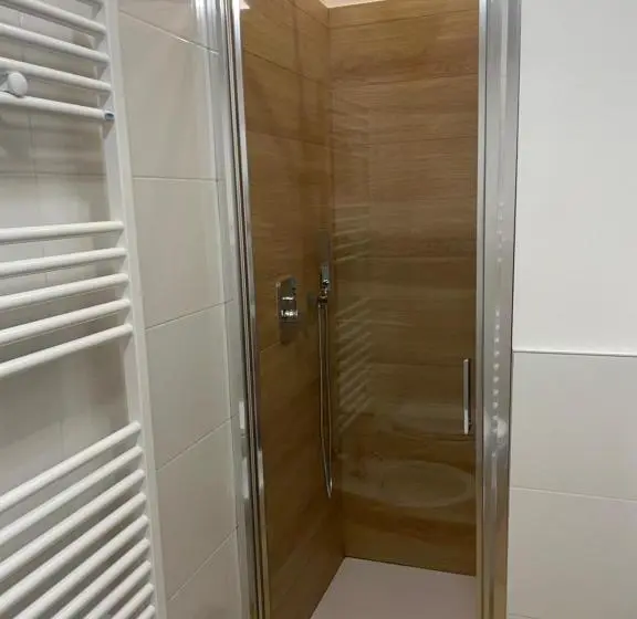 スタンダードルーム, Real Home