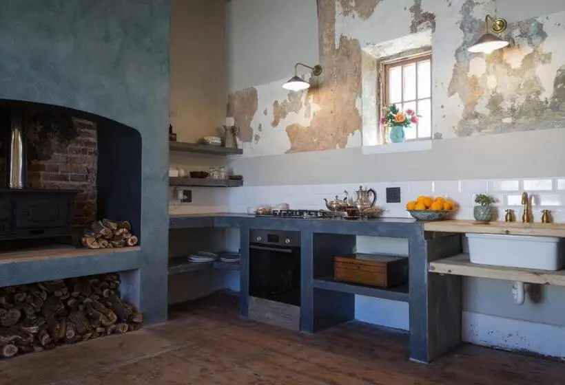 1 Bedroom Deluxe Apartment Sea View, Seal Point Lighthouse