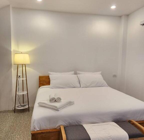 غرفة قياسية سرير كينج, The Duck Cafe And Resort