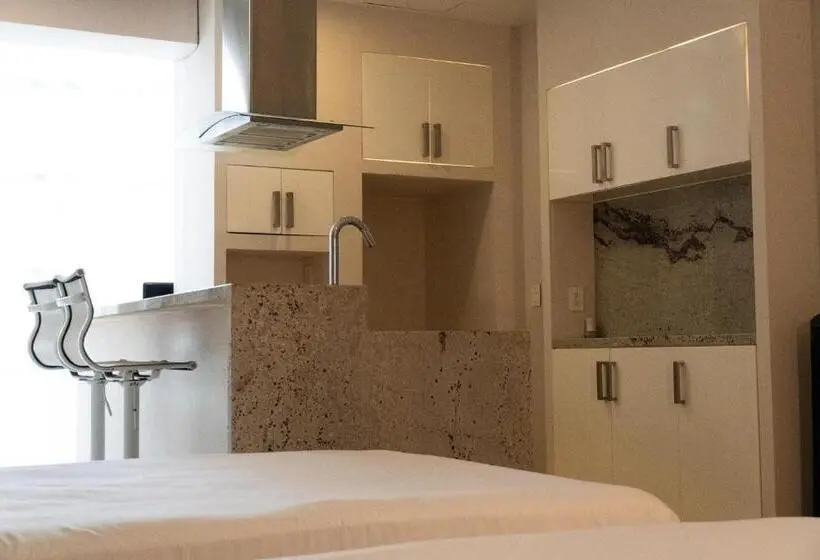 اتاق استاندارد, Infinity Suites Habitación Doble 208