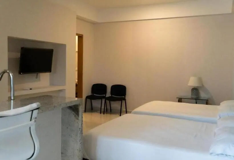 اتاق استاندارد, Infinity Suites Habitación Doble 208