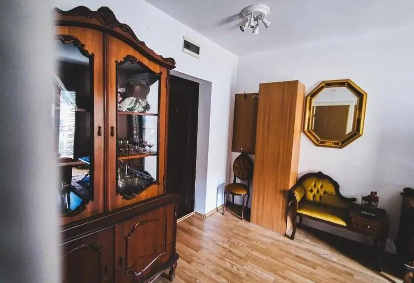 اتاق لوکس, Sunset Apartmani