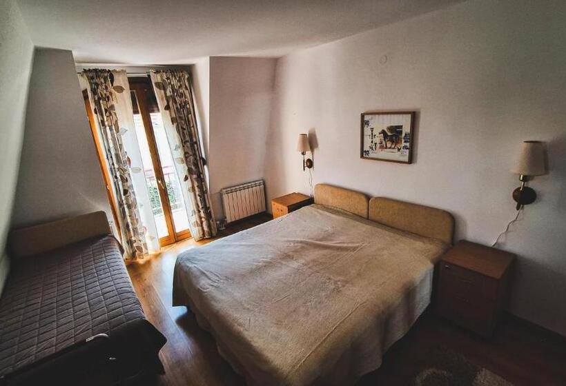 سوئیت جونیور خانوادگی, Sunset Apartmani