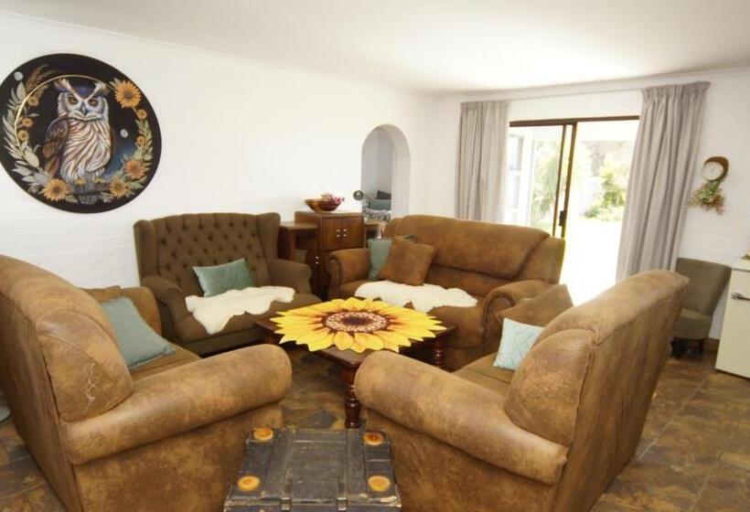 غرفة قياسية مطلة على الجبل, Dutch African Breeze