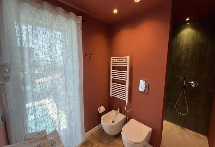 バルコニー付きデラックスルーム, Marina Boutique Rooms