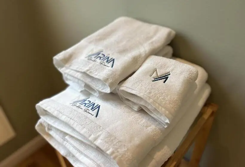 プールビュースタンダードルーム, Marina Boutique Rooms