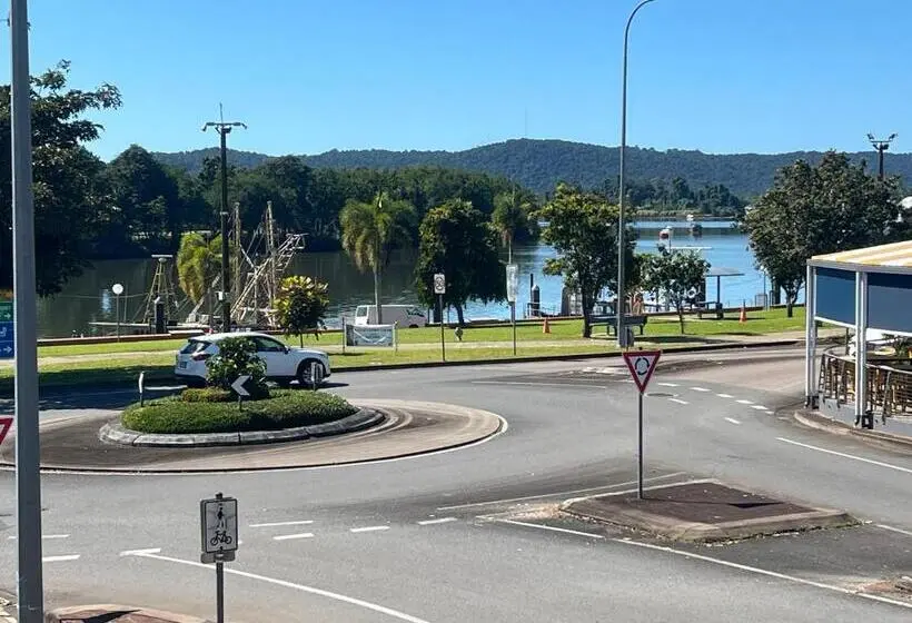 バルコニー付きスタンダードルーム, Innisfail Riverfront Motel