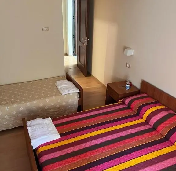 スタンダードトリプルルーム, Fanesia Coliving