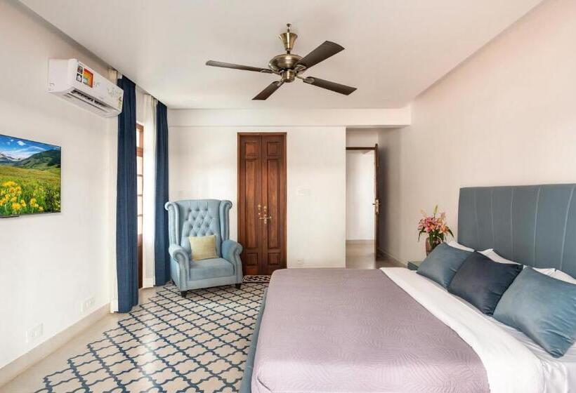 标准工作室, Casa Palacio