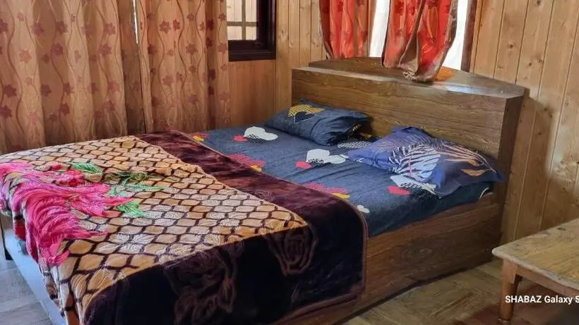 レイクビュースタンダードルーム, Sky Fall Guest House