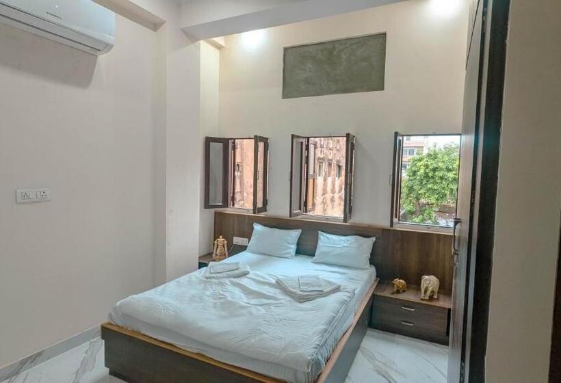 غرفة ديلوكس, The Pink Nest   Backpackers Abode