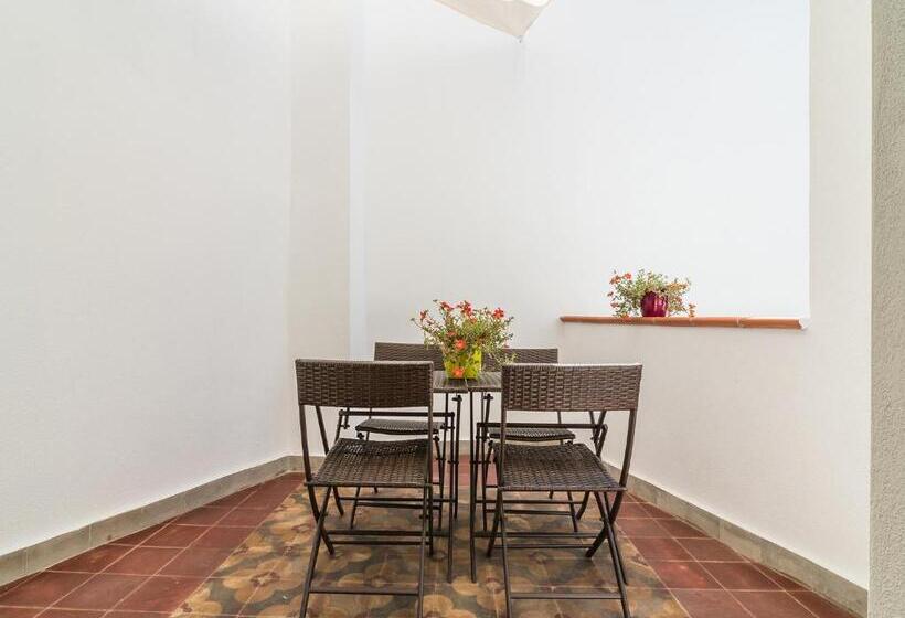 高级三人间, Charming Rooms Opuntia