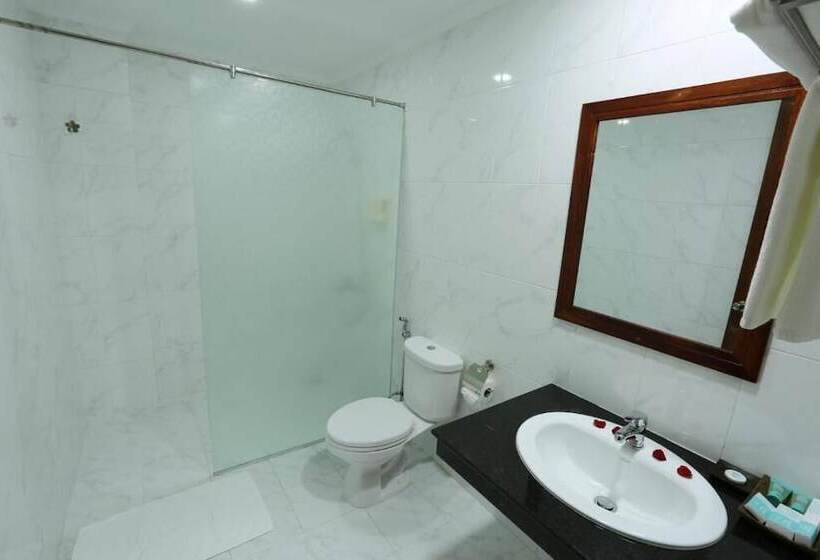 Deluxe Room, Centrana