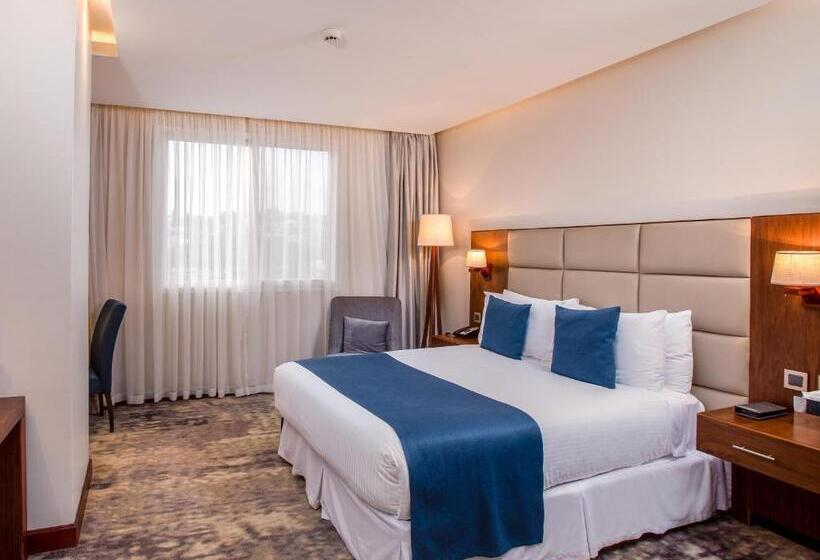 Quarto Estandar, Golden Tulip Canaan Kampala
