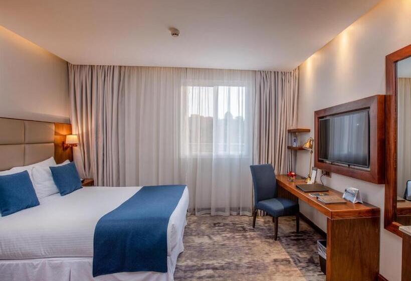 Quarto Estandar, Golden Tulip Canaan Kampala
