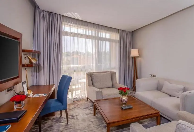 エクゼクティブスイート, Golden Tulip Canaan Kampala