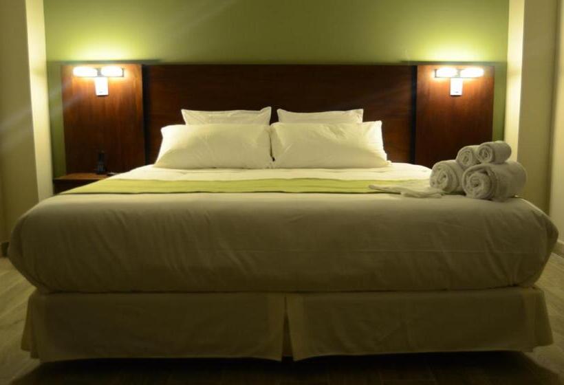 جناح سرير كينج, San Agustin Plaza