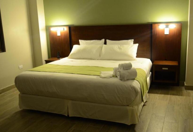 جناح سرير كينج, San Agustin Plaza