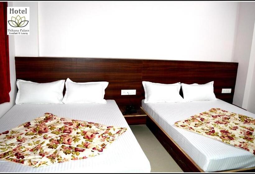 家庭套房, Thikana Palace