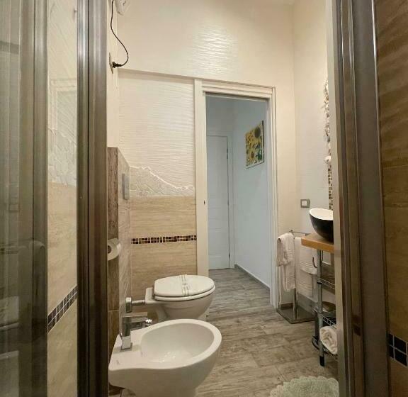 اتاق لوکس چهار تخته, Lagarolina Del Conero B&b