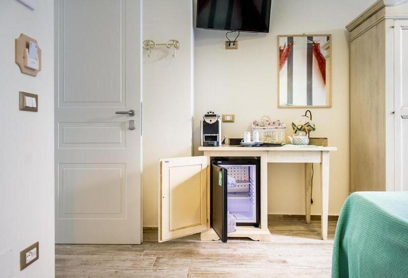 اتاق استاندارد, Lagarolina Del Conero B&b