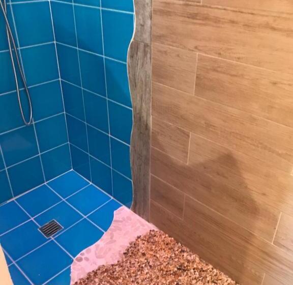 اتاق لوکس سه تخته, Lagarolina Del Conero B&b