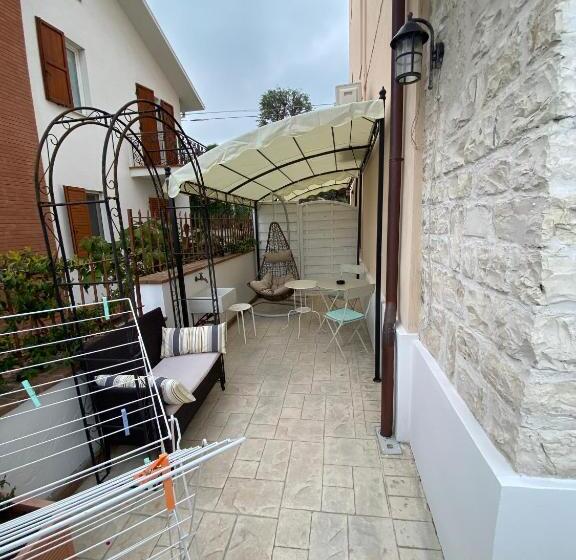 اتاق استاندارد, Lagarolina Del Conero B&b