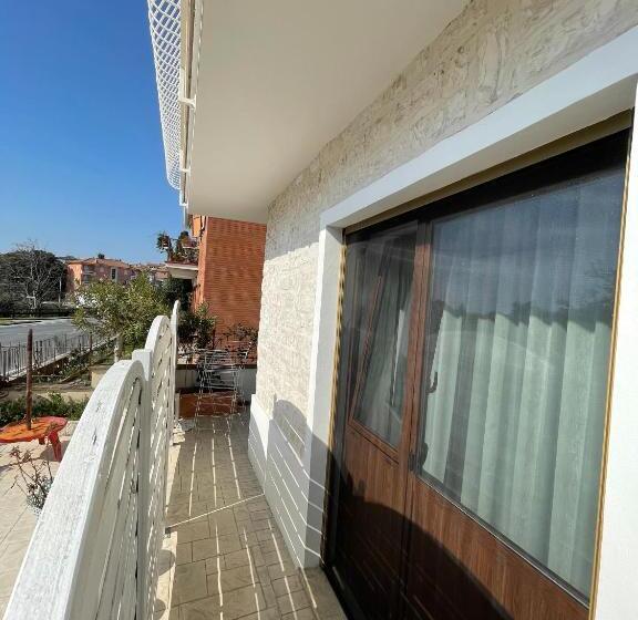 اتاق استاندارد, Lagarolina Del Conero B&b