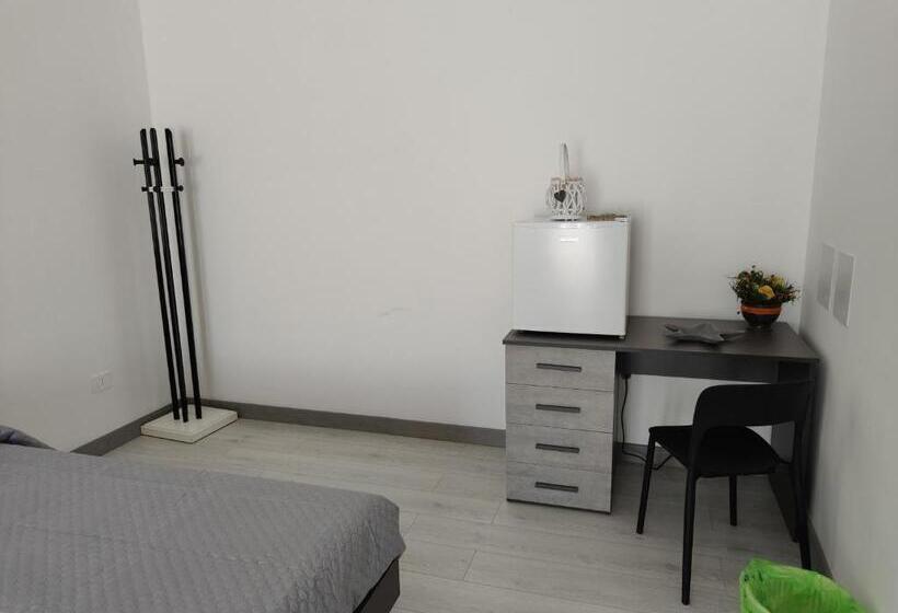 バルコニー付きスタンダードトリプルルーム, Casa Giulù