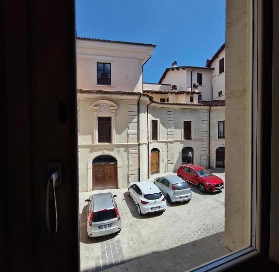 اتاق استاندارد, Piazza Cavour