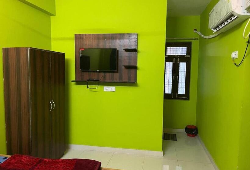 デラックスルーム, Goroomgo Shree Raj Homestay Ayodhya
