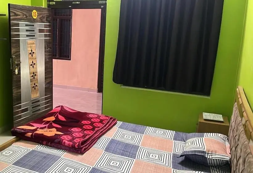 Deluxe-huone, Goroomgo Shree Raj Homestay Ayodhya