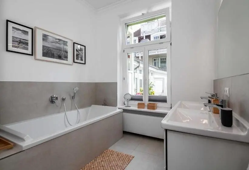 1 Bedroom Apartment Lake View, App Osiria
