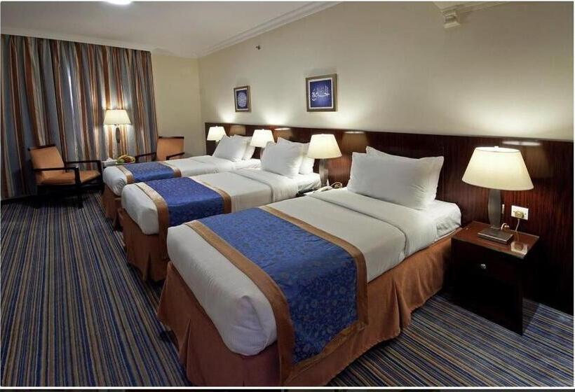Quarto Triplo Estandar, Arkan Al Manar