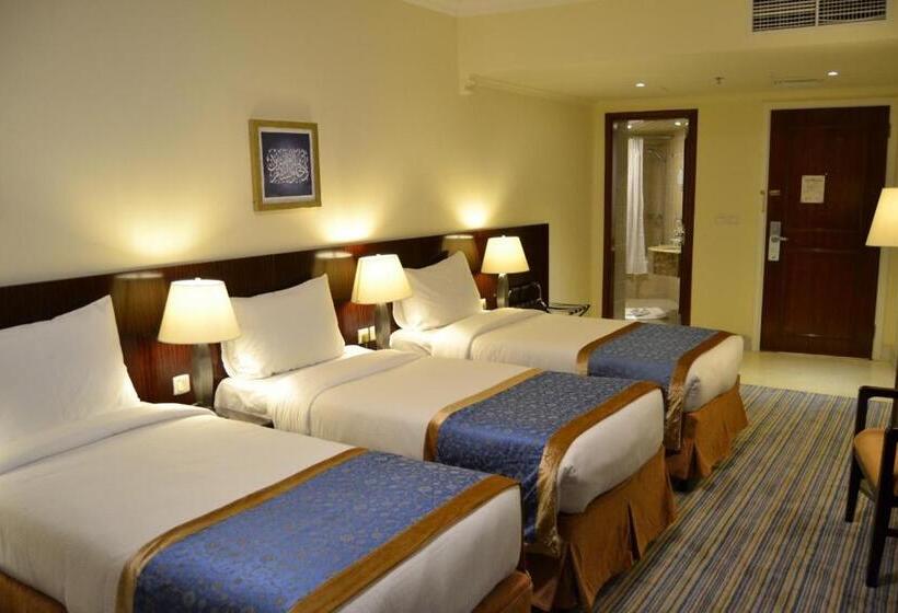 Quarto Triplo Estandar, Arkan Al Manar