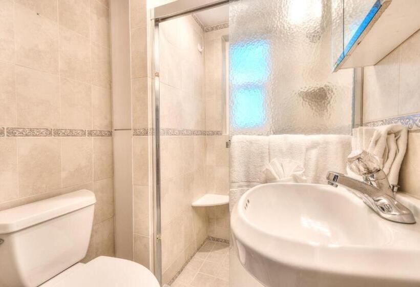 Студия Стандарт, Tropic Terrace Suite #11   Beachfront Resort