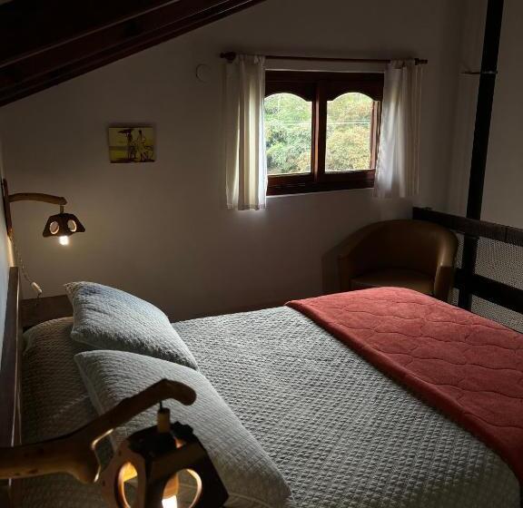 بنجلو عائلى, Cabañas Rio Manso