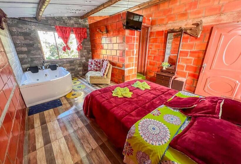 סוויטה עם ג'קוזי, Cabañas Y Glamping Colinas De San Diego