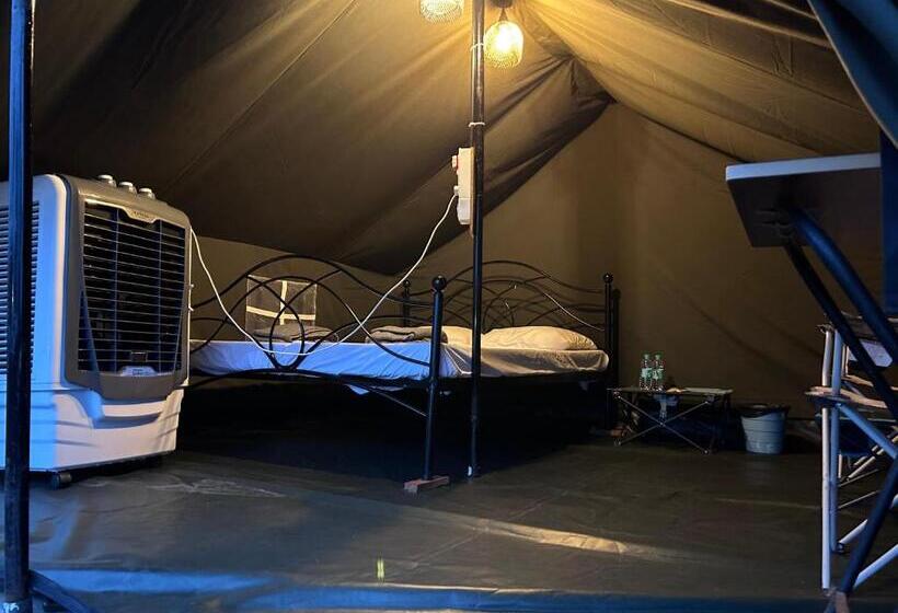 חדר אקונומי, Wilderness Jungle Camp